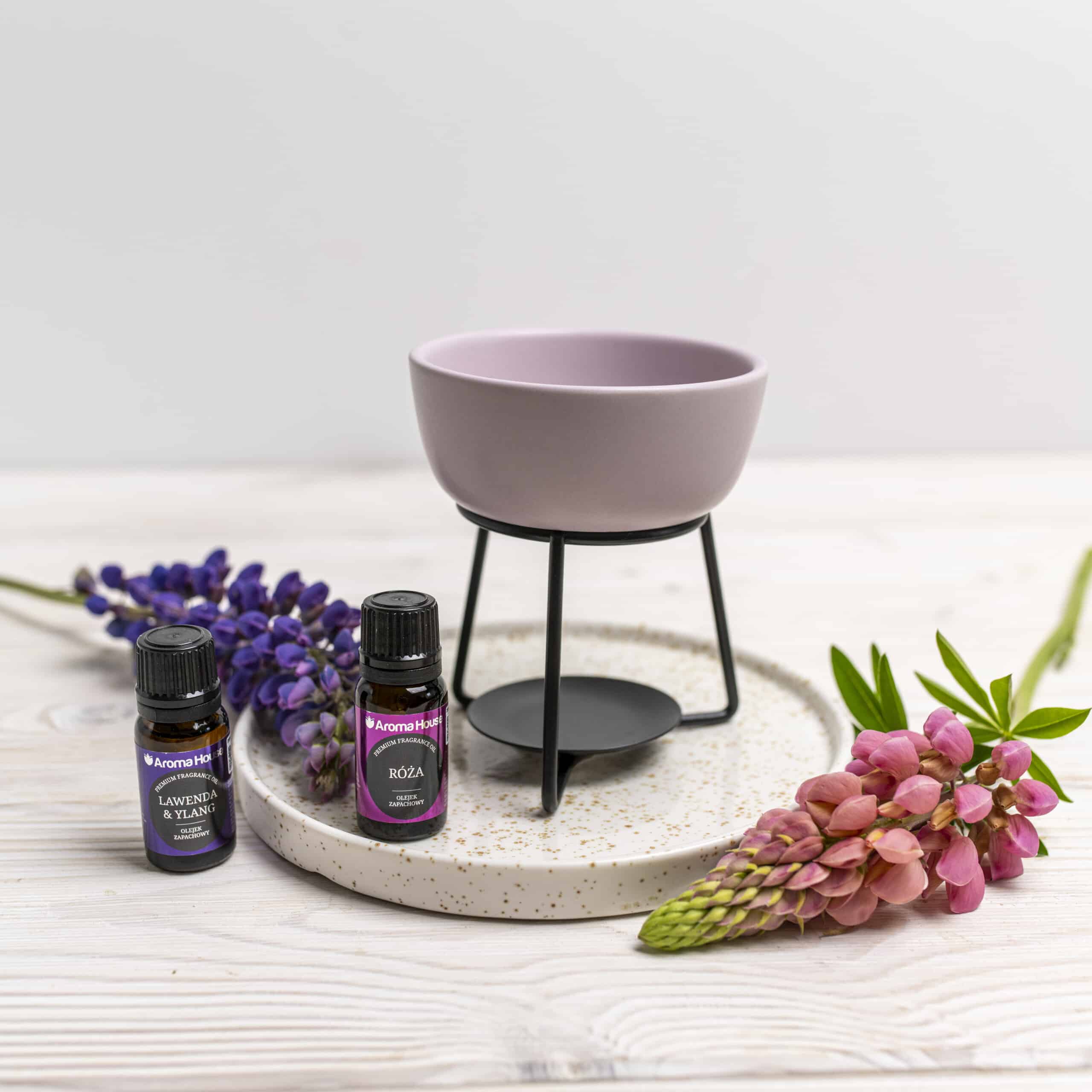 Ceramiczny kominek do olejków i wosków zapachowych Lilac image 0